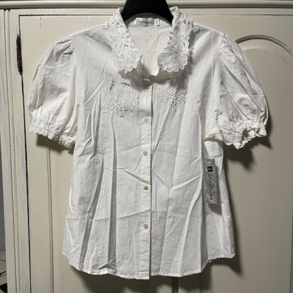 Trendmates  Short sleeves Button Down Shirt Size L
